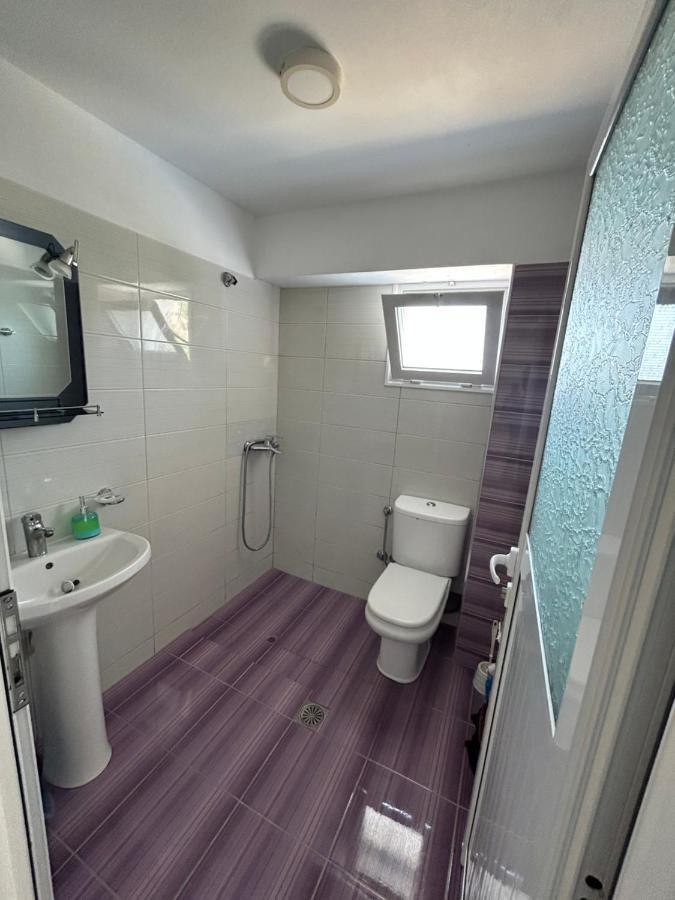 Eri Rooms ساراندا المظهر الخارجي الصورة