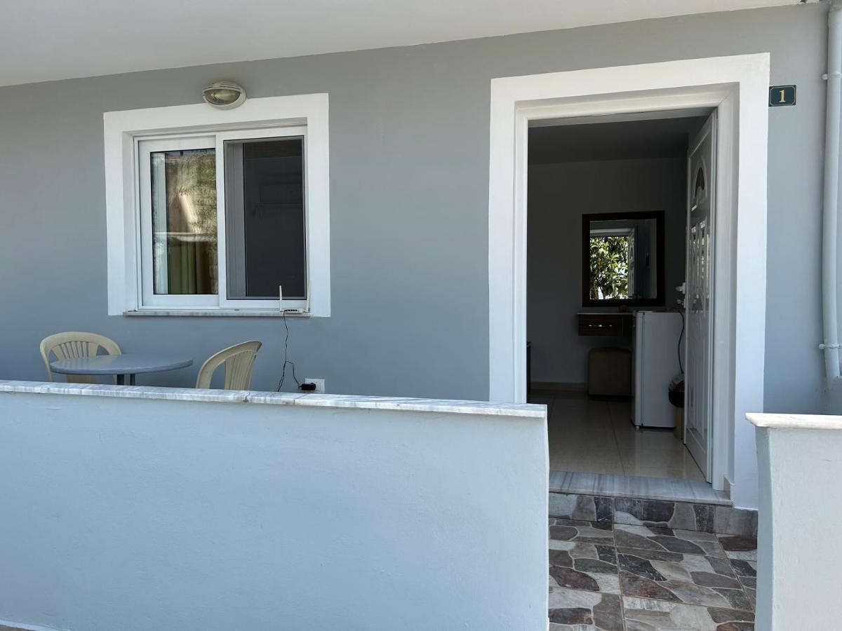 Eri Rooms ساراندا المظهر الخارجي الصورة