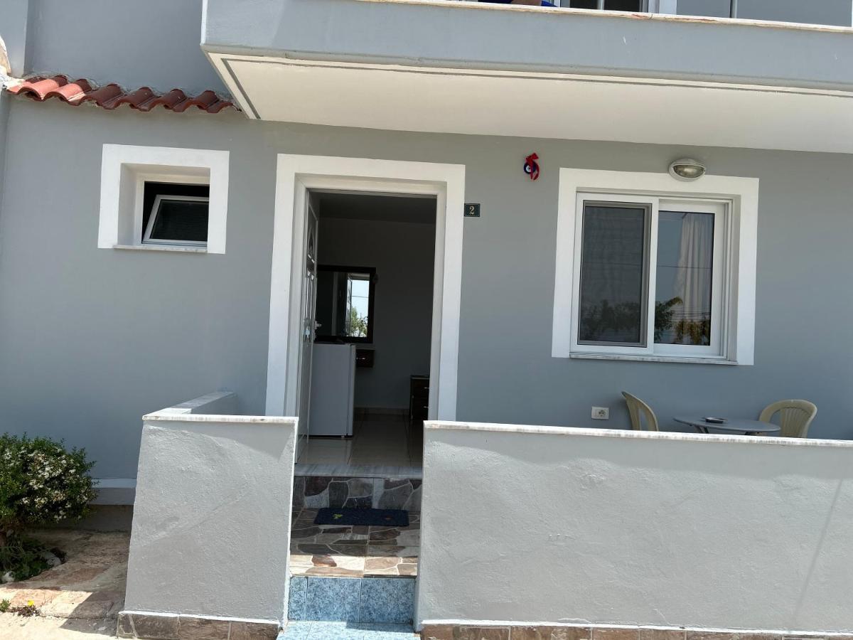 Eri Rooms ساراندا المظهر الخارجي الصورة