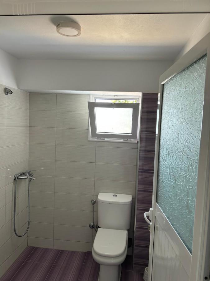 Eri Rooms ساراندا المظهر الخارجي الصورة