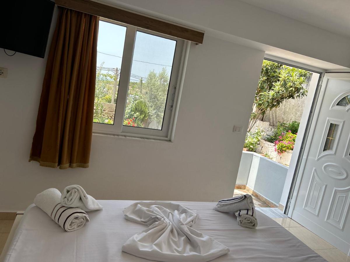 Eri Rooms ساراندا المظهر الخارجي الصورة