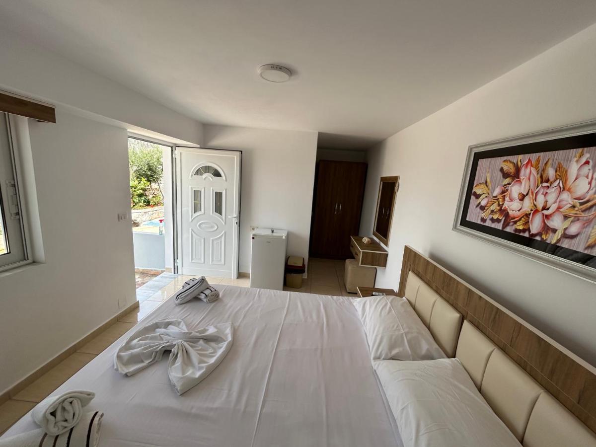 Eri Rooms ساراندا المظهر الخارجي الصورة