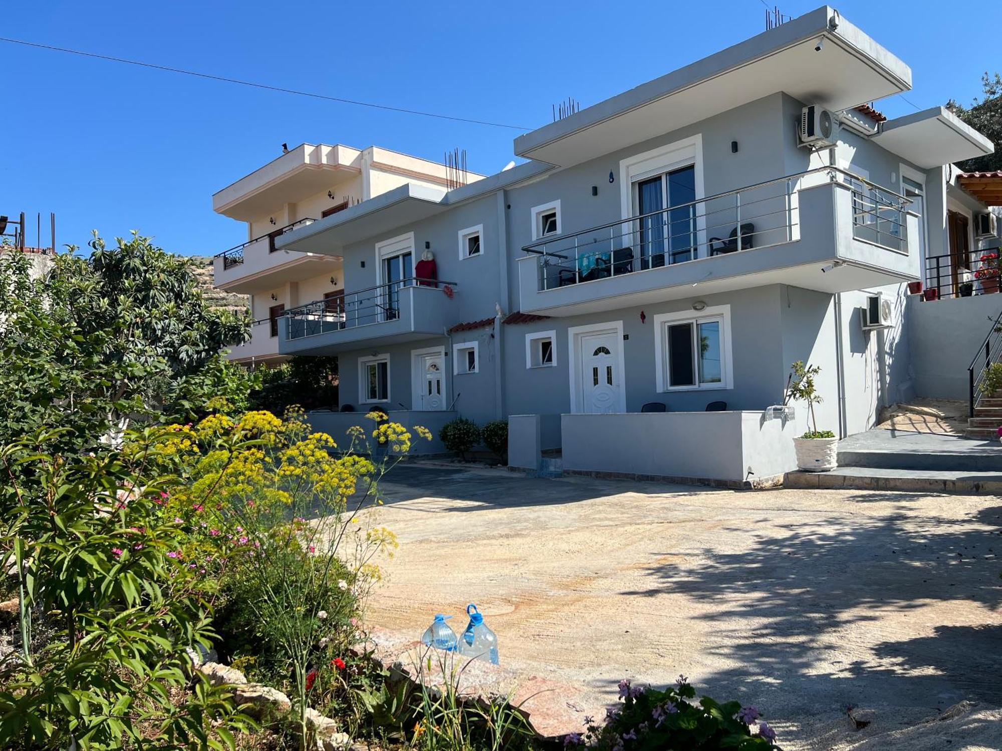 Eri Rooms ساراندا المظهر الخارجي الصورة