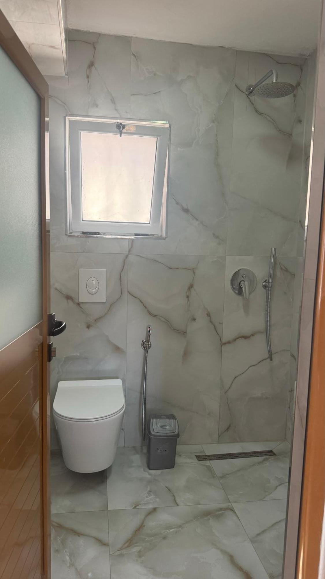 Eri Rooms ساراندا المظهر الخارجي الصورة