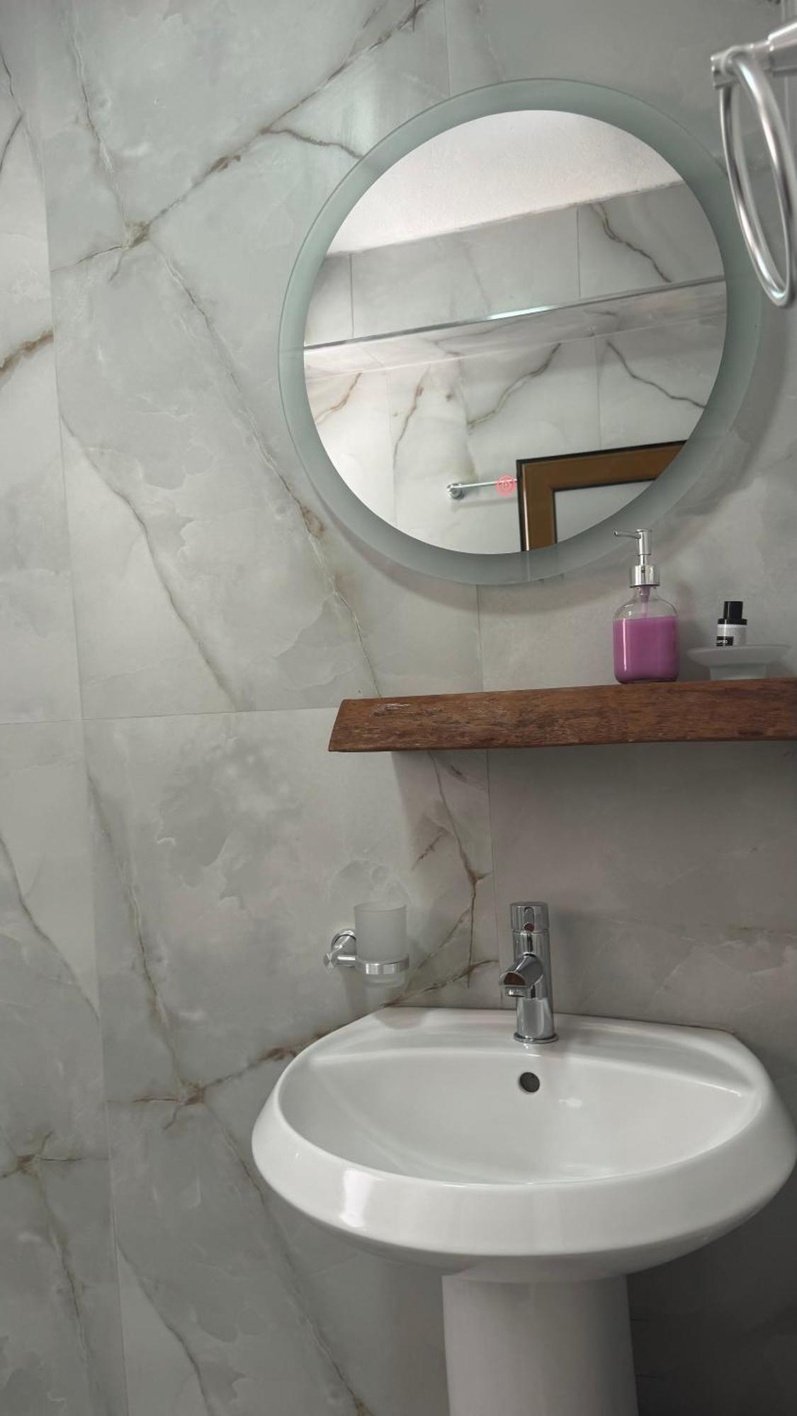 Eri Rooms ساراندا المظهر الخارجي الصورة
